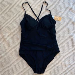 🆕[Kona Sol] Black One Piece • Lattice Back • Lg